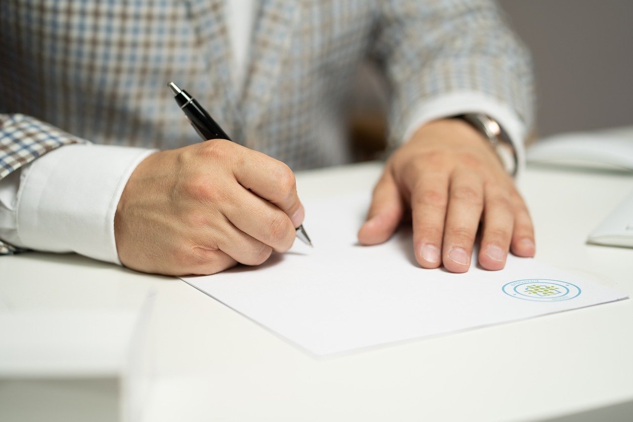 Dispense de mutuelle d’entreprise : quels justificatifs l’employeur doit-il conserver ?
