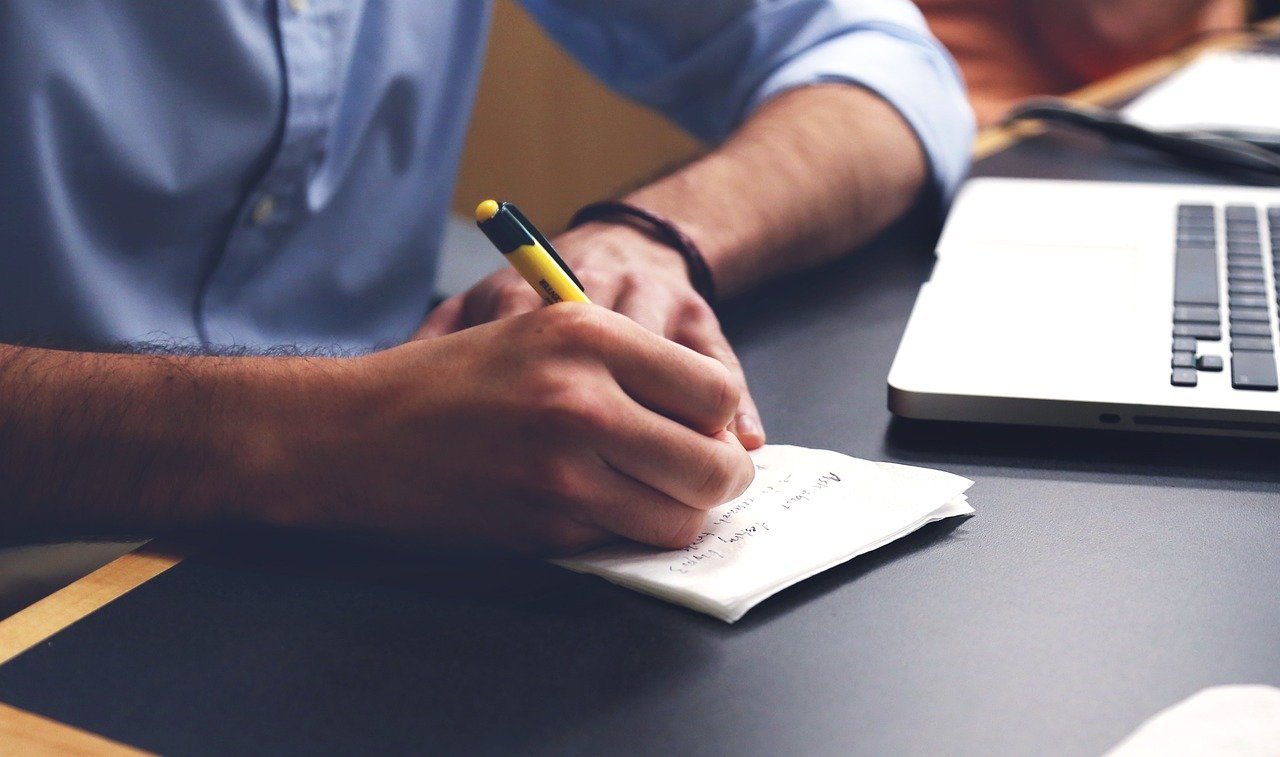 Création d’entreprise : faut-il choisir le maintien de l’ARE ou l’ARCE ?