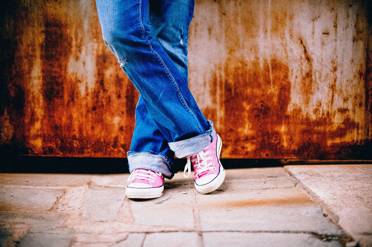 Tenue vestimentaire au travail : que peut imposer l’employeur ?